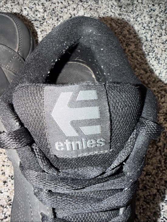 Etnies Kingpin Black Skater Shoes Men\'s Size 9.5 main image 7